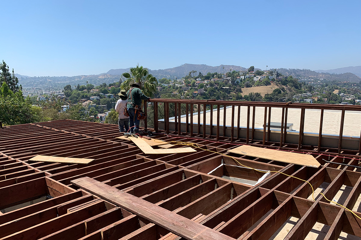 Otherwind California - Lucile - Deck Framing