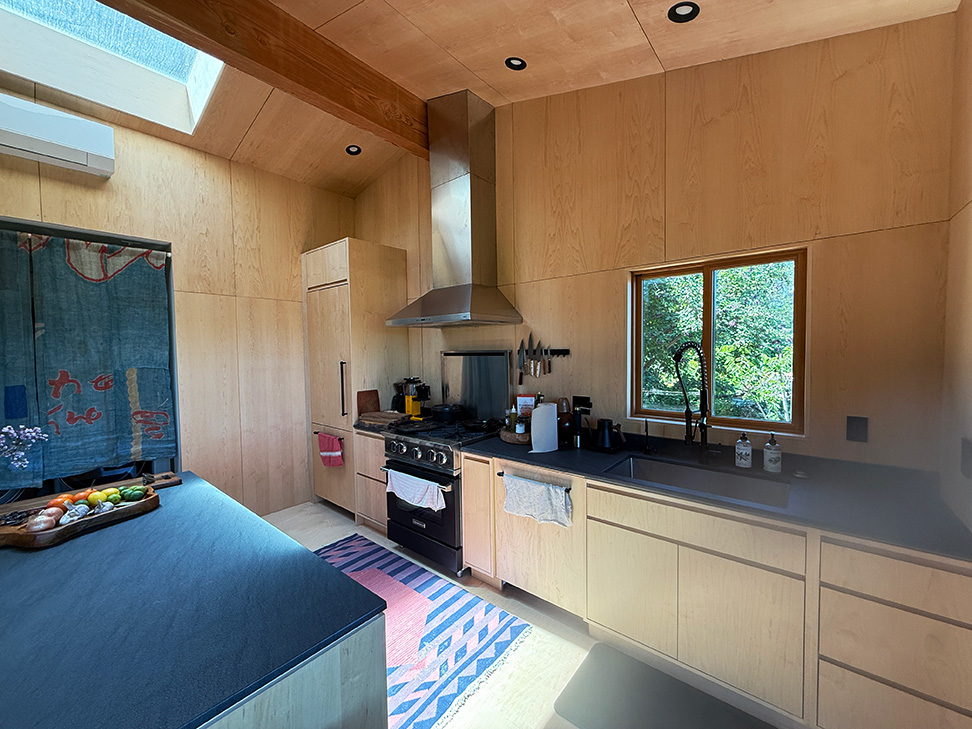 Otherwind California - Lake View