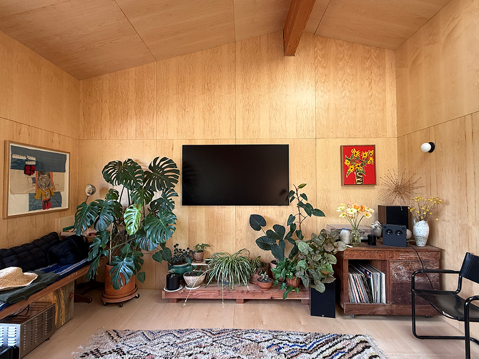 Otherwind California - Lake View