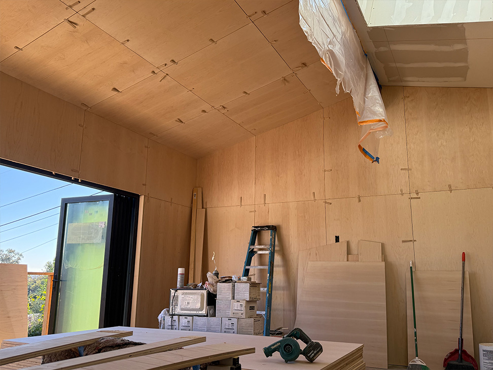 Otherwind California - Lake View